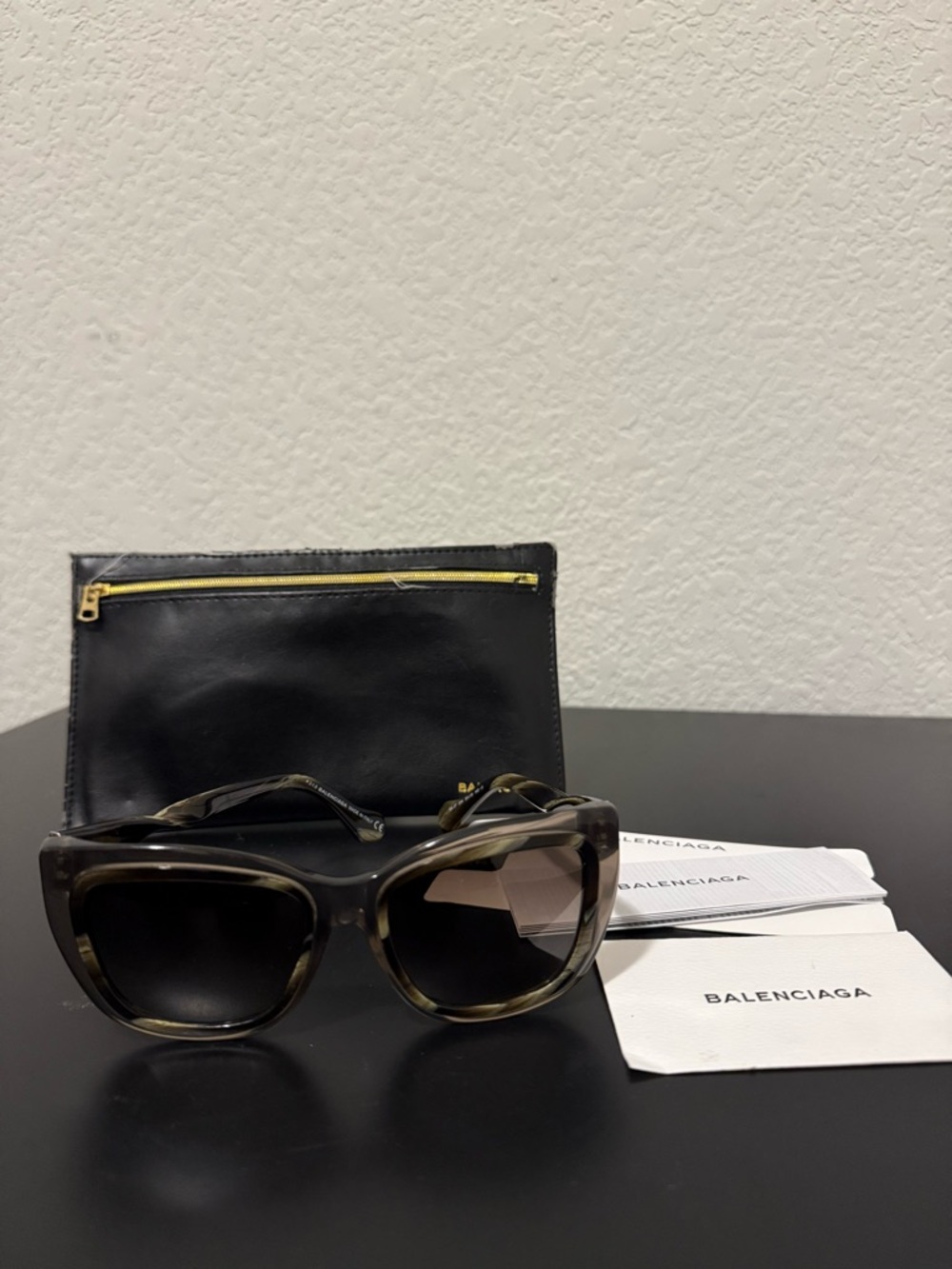 Balenciaga Black Sunglasses with Twist Arms (Pouch + Authenticity Card) - Picture 1 of 5